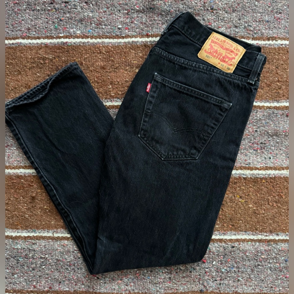 Levi’s 501 men’s vintage black jeans 32x30 EUC
